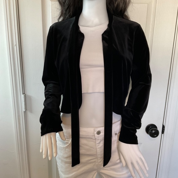 Forever 21 Velvet Neck Tie Cardigan Shrug - Picture 4 of 10